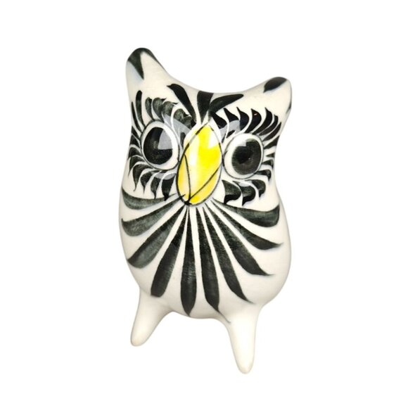 Tonala Mexican Pottery Owl Figurine Hand-Painted Signed R. Saltillo - Picture 1 of 6